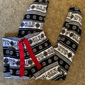 never worn Ardene NYC black and white fuzzy patterned pajama pants